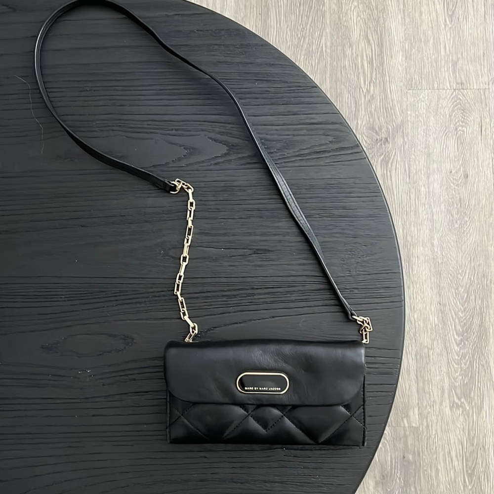 Marc Jacobs crossbody wallet
